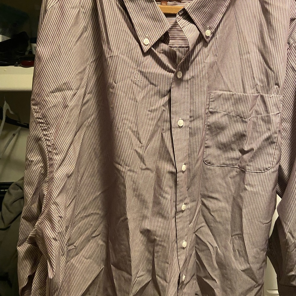 mens collered shirt. Worn just wrinkled.